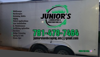 Junior's Landscaping logo