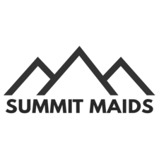 Summit Maids logo
