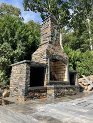 Guri Masonry logo