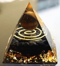 Logo for HandyGuys Pyramid