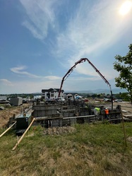 L&F Concrete, LLC logo
