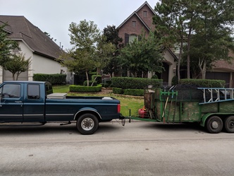 Reyes Landscaping logo