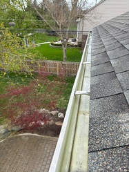 Dodds and Dodds Gutter Cleaning Company logo