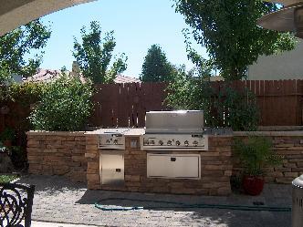 Covered Patio and Built in BBQ Pictures and Photos