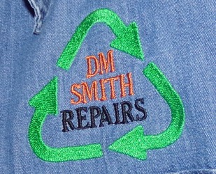 DM Smith Repairs logo