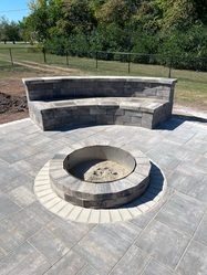 CM Hardscapes logo