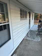 Logo for Roberts Painting and Powerwashing