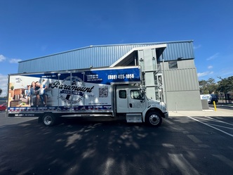 Paramount Van Lines logo
