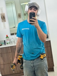Florida Cleaning and Paint LLC logo