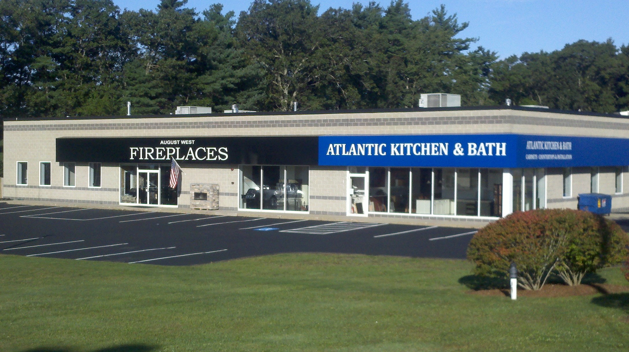 AUGUST WEST CHIMNEY CO & FIREPLACE CONCEPTS logo