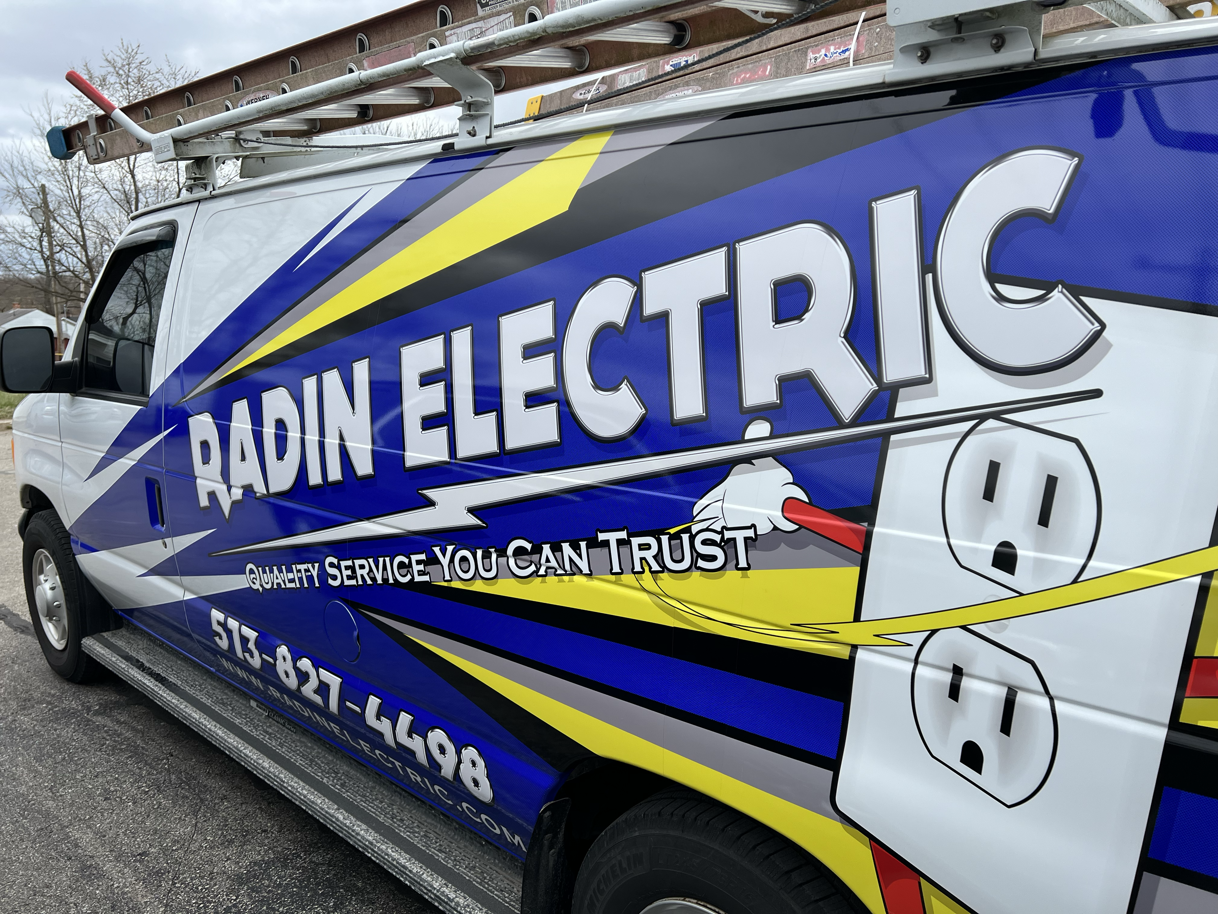 Logo for Radin Electric
