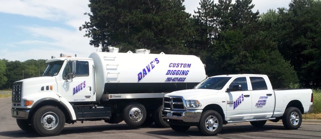 DAVE'S CUSTOM DIGGING logo