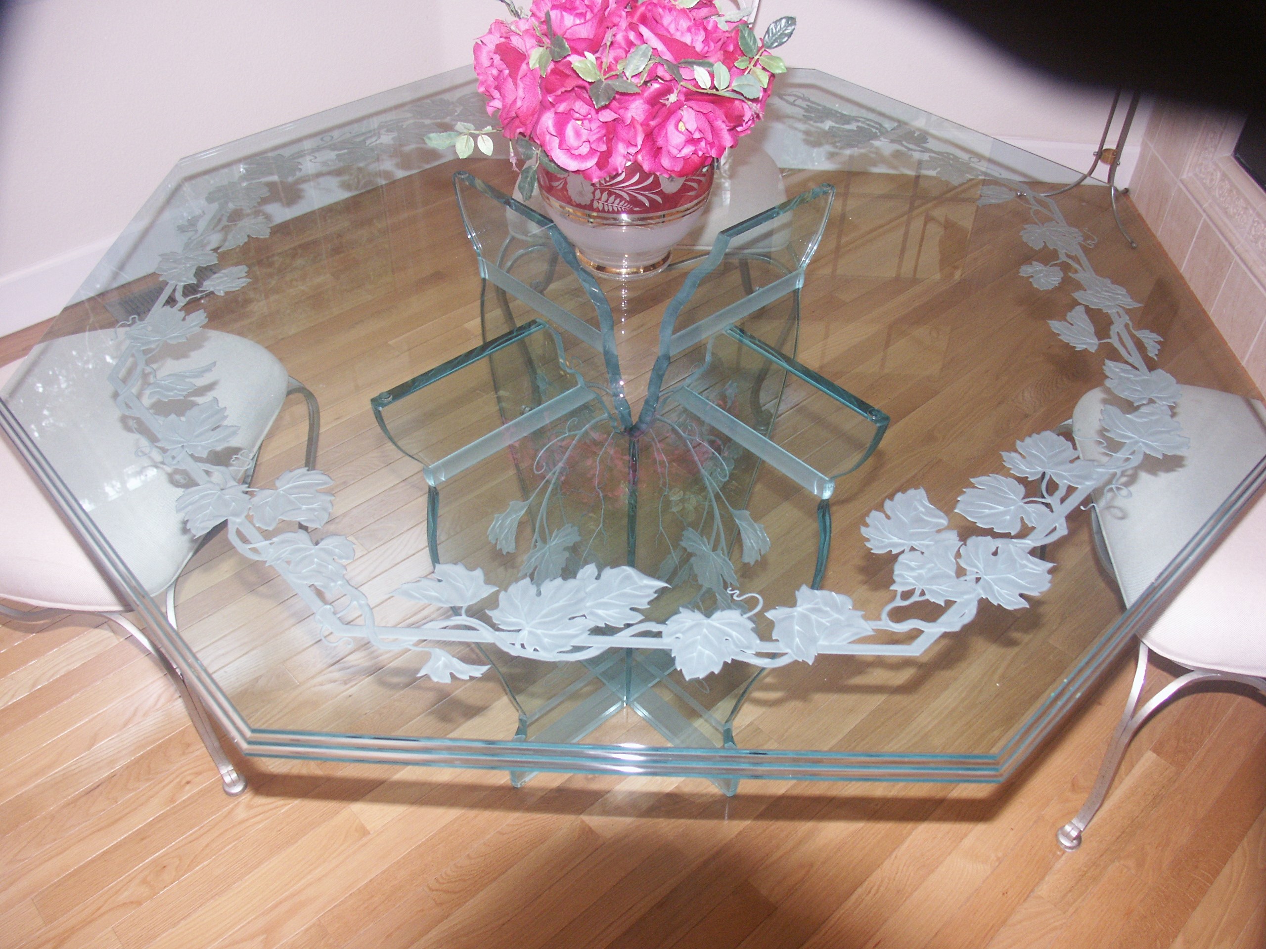 Avatar for Emp's Graphic Eye