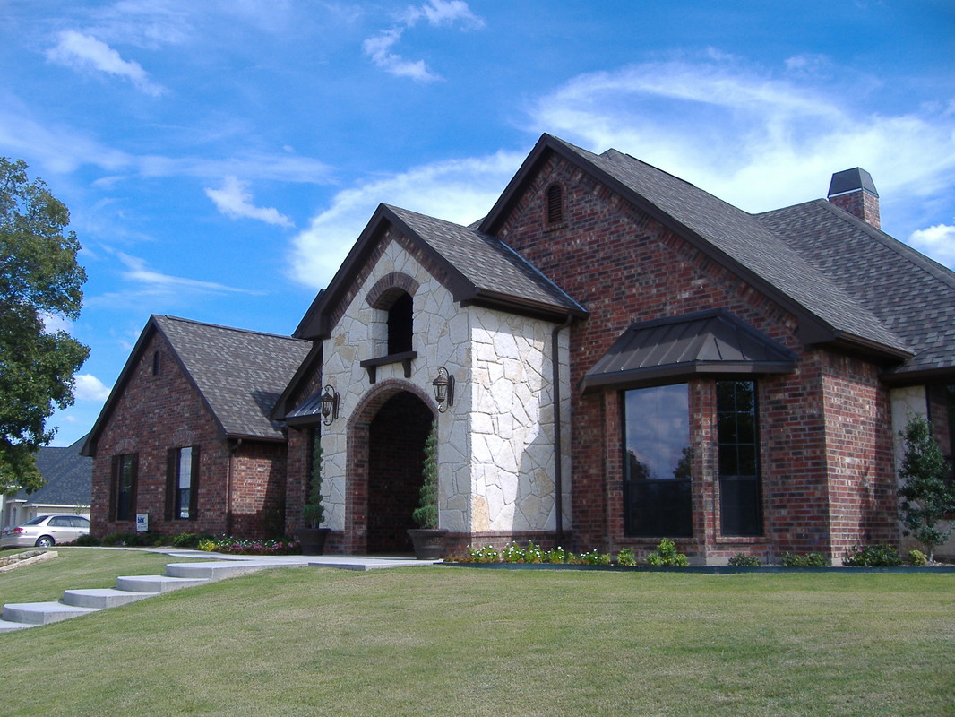 Logo for BRIAN CUSTOM HOMES