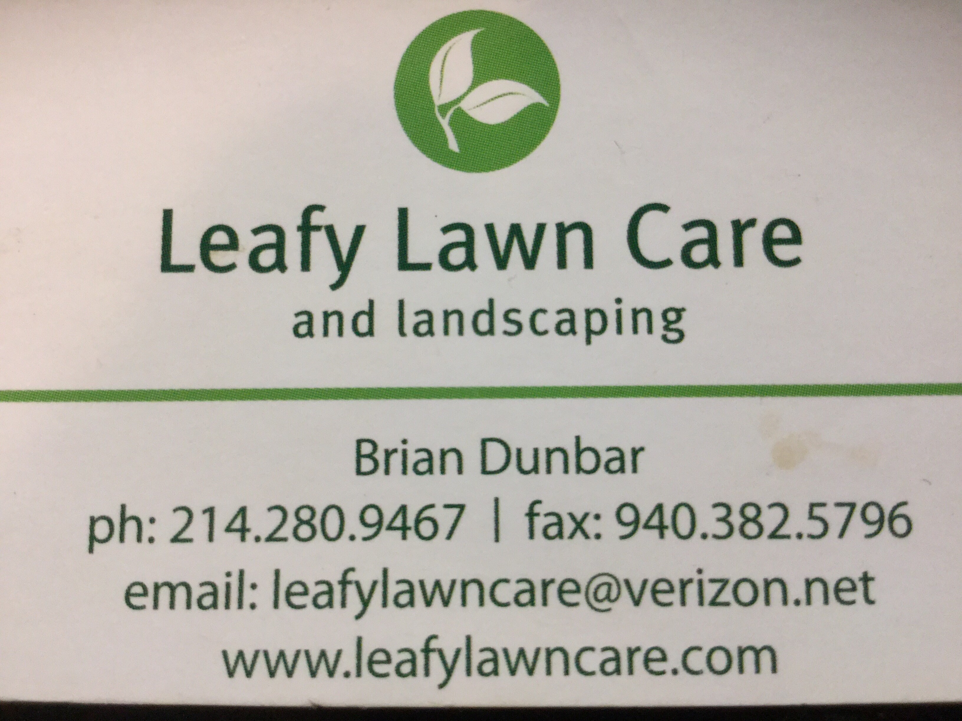 Leafy Lawn Care & Landscaping LLC logo