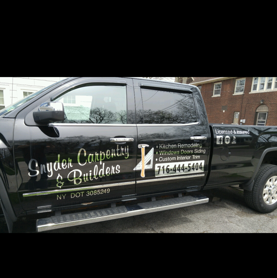 Logo for Snyder Carpentry & Builders