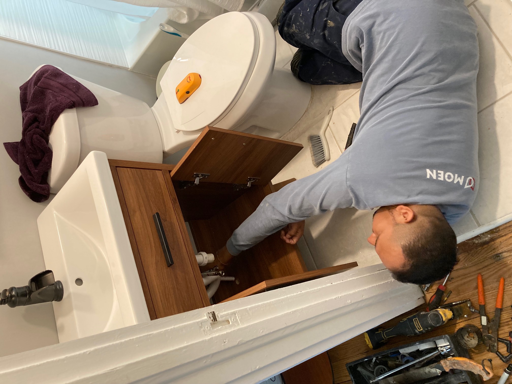 Logo for L&M Plumbing