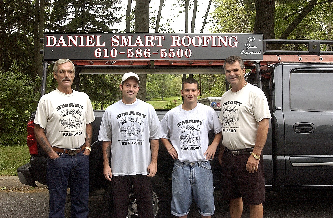 Smart Roofing logo