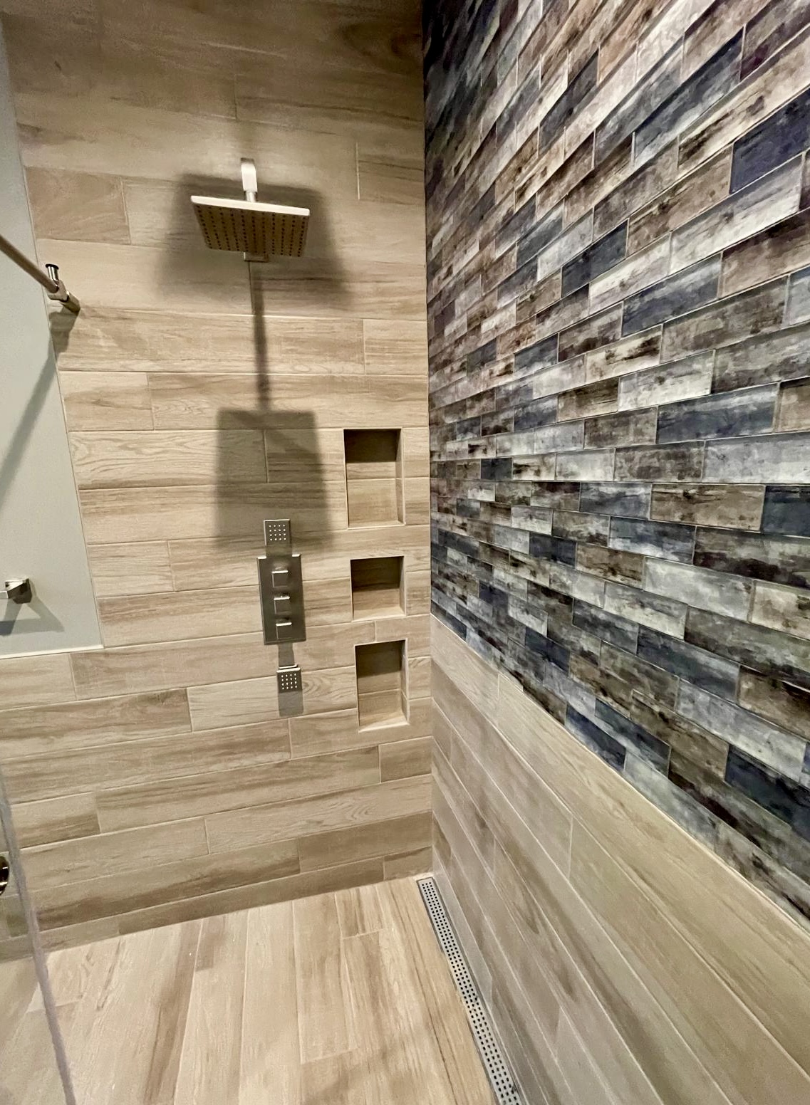 Logo for VALLEFUOCO CONTRACTORS