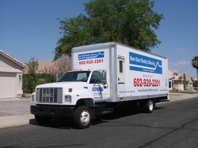 NEW START REALTY & MOVING logo