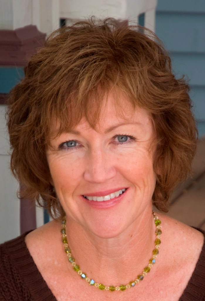 Debra E Hensen Real Estate logo