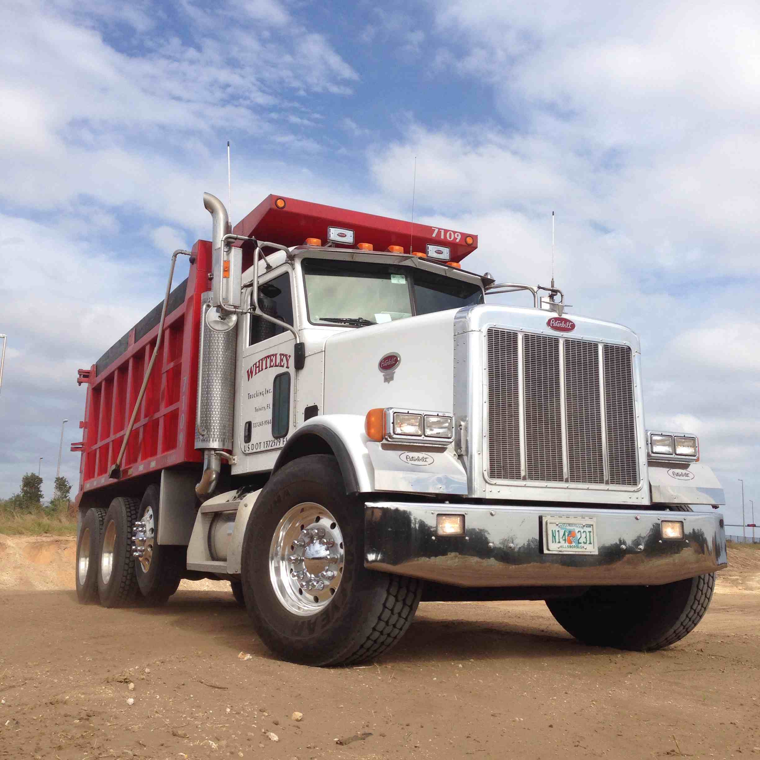 Logo for Whiteley Trucking Inc