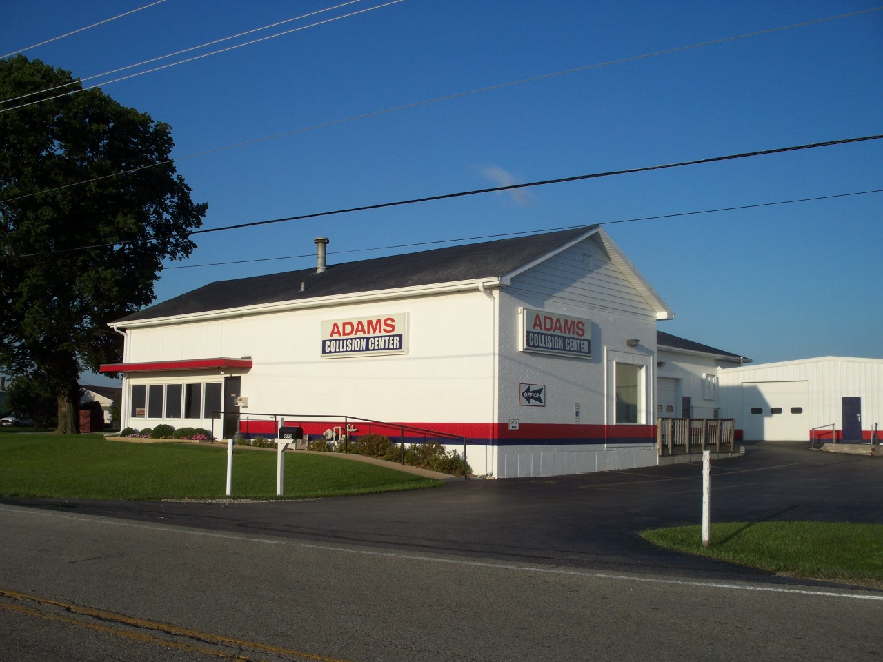 Adams Collision Center logo