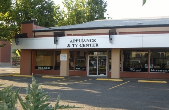 APPLIANCE & TV CENTER logo