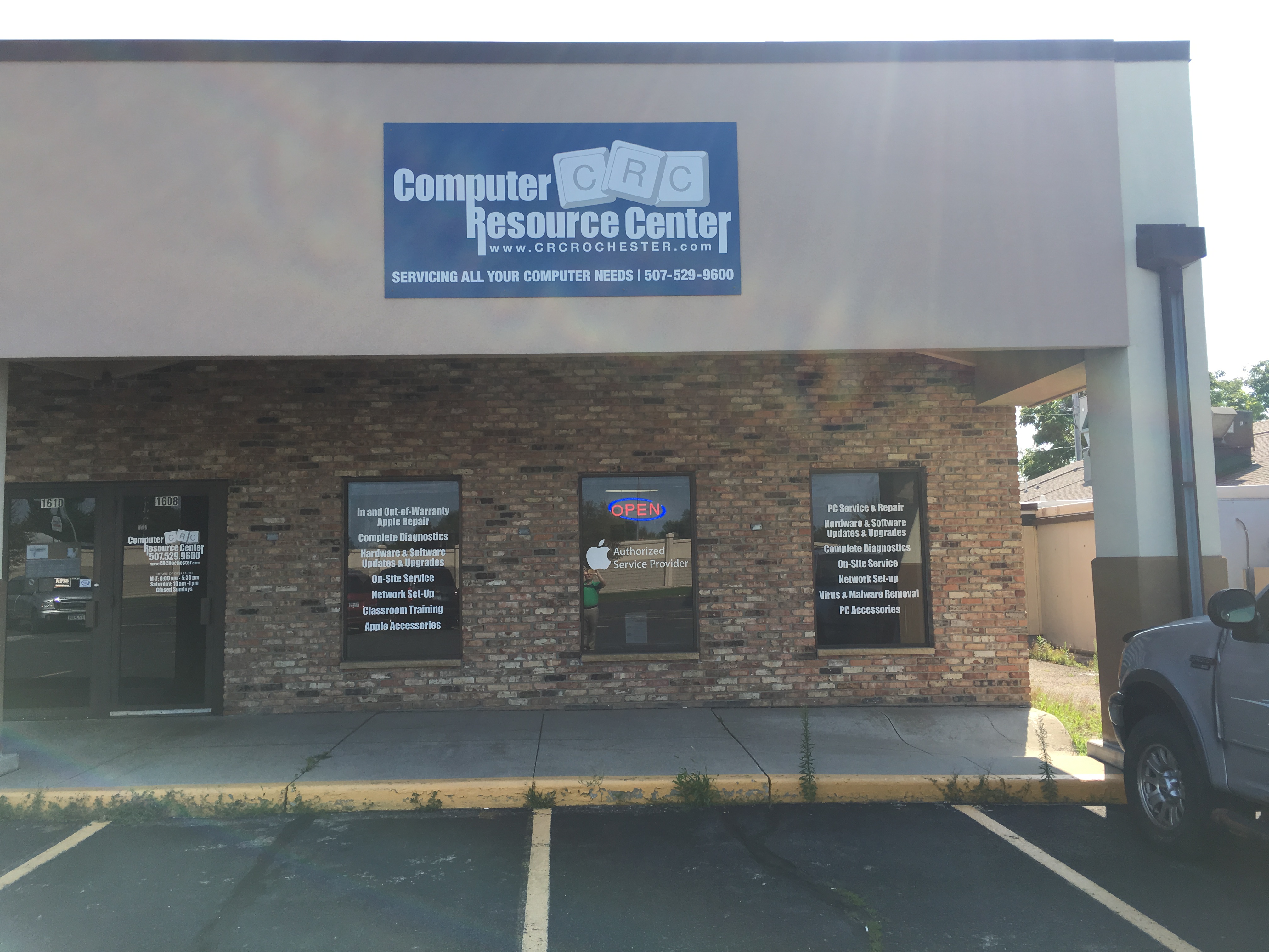 Computer Resource Center logo