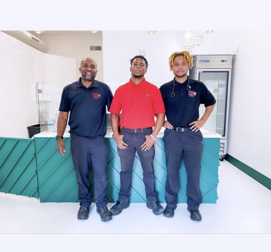 H R Pest Control logo