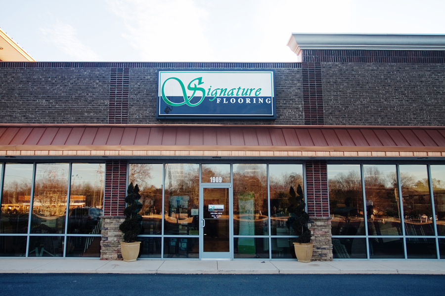 Logo for Signature Flooring