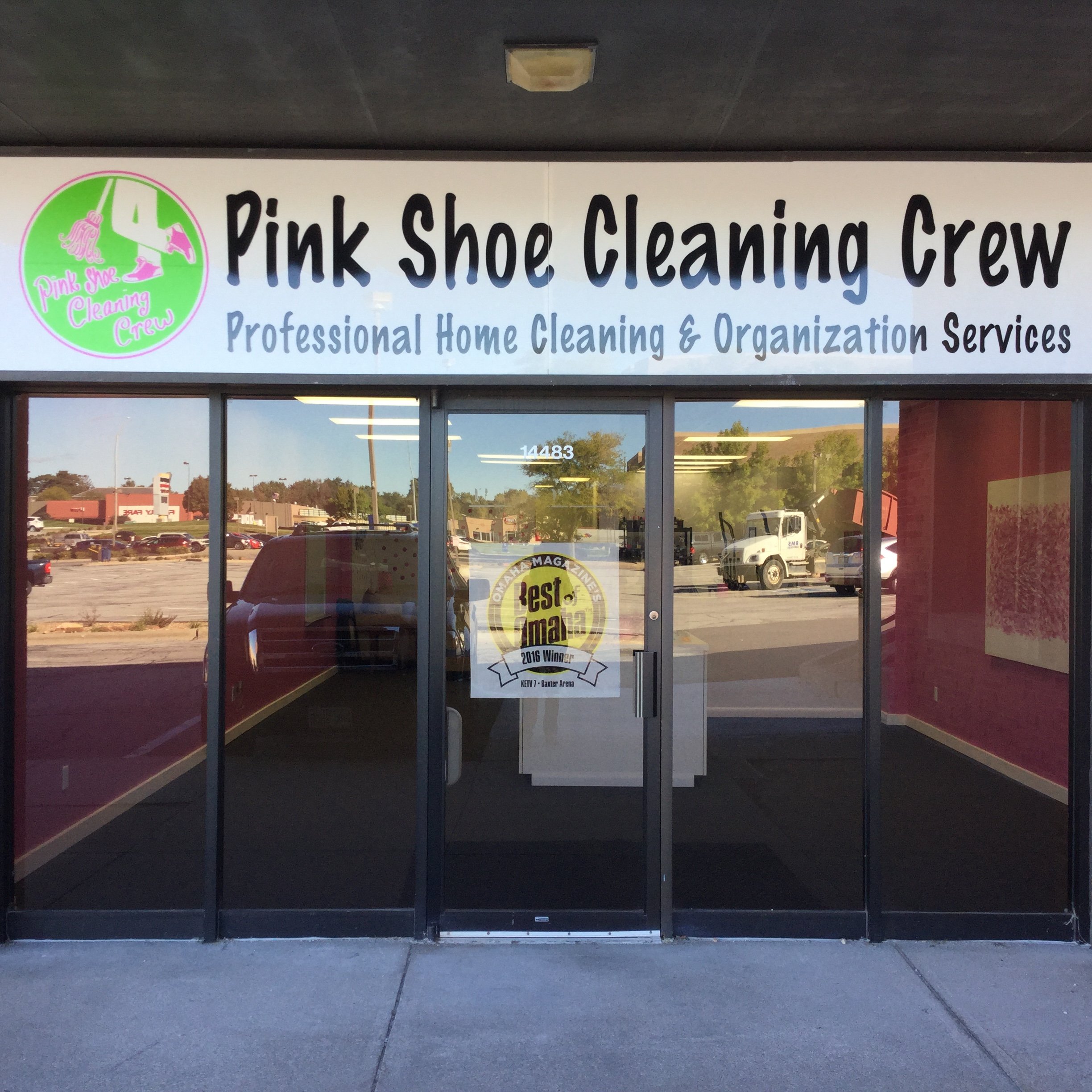 Avatar for Pink Shoe Cleaning Crew