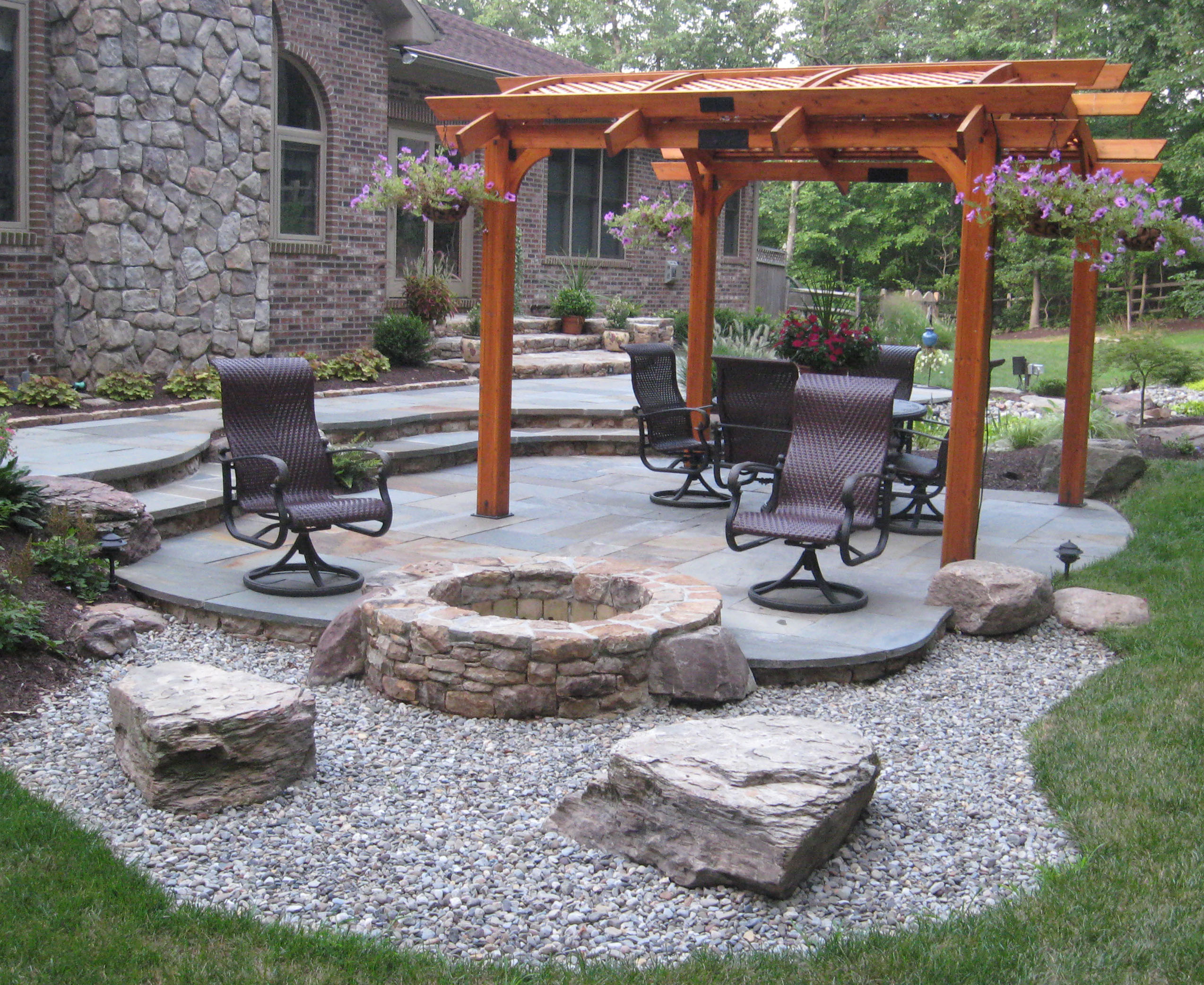 POOLE'S STONE & GARDEN INC logo