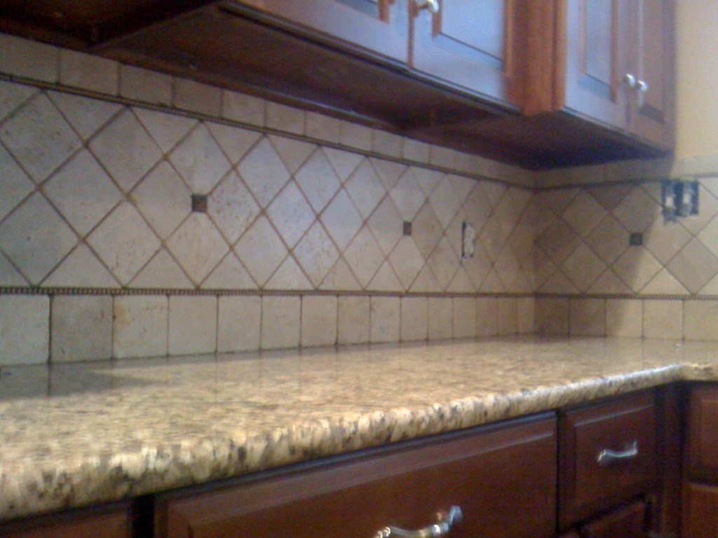 D&M Tile & Remodeling LLC logo