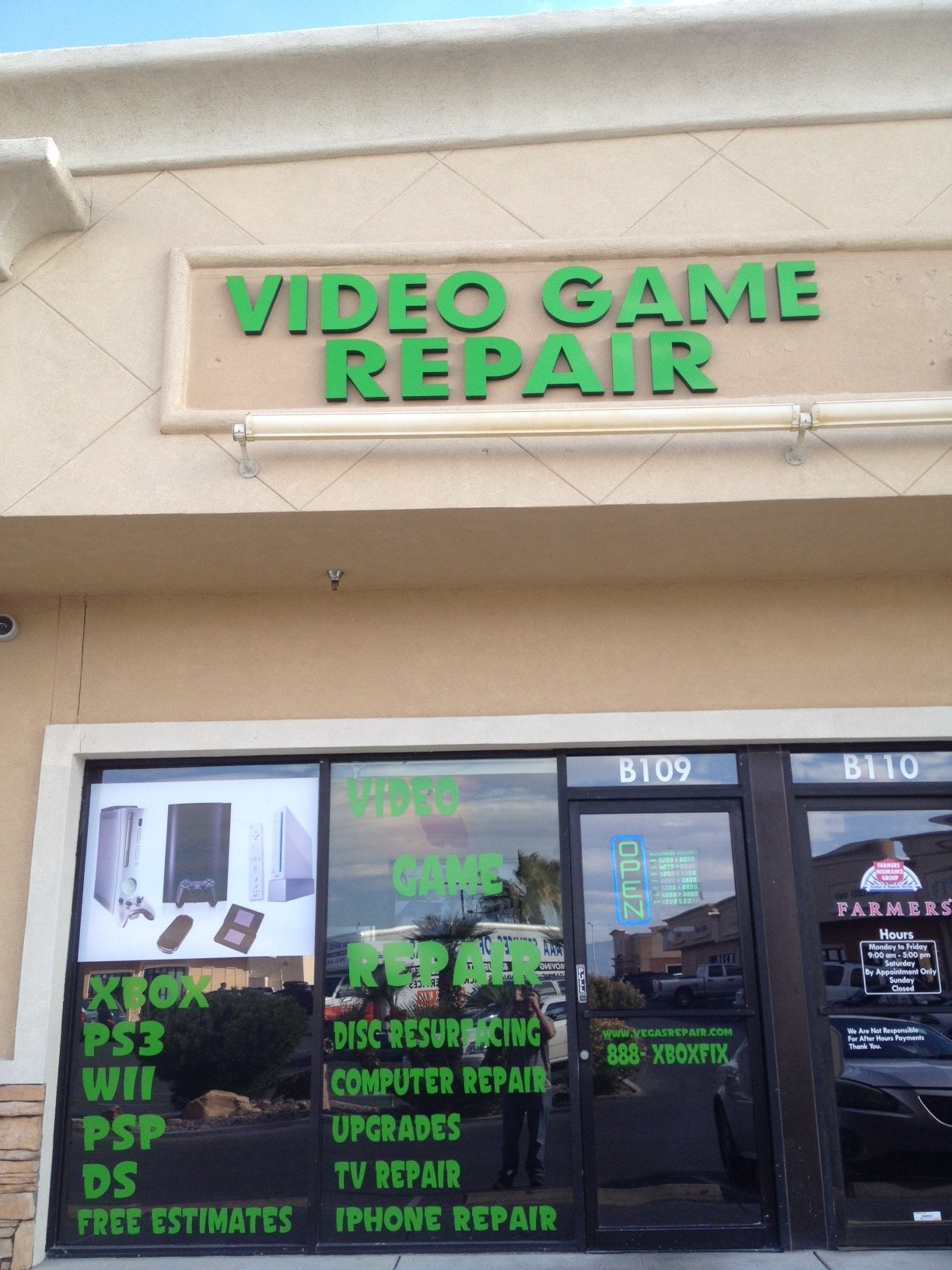 Vegas Repair Video Game Repair logo