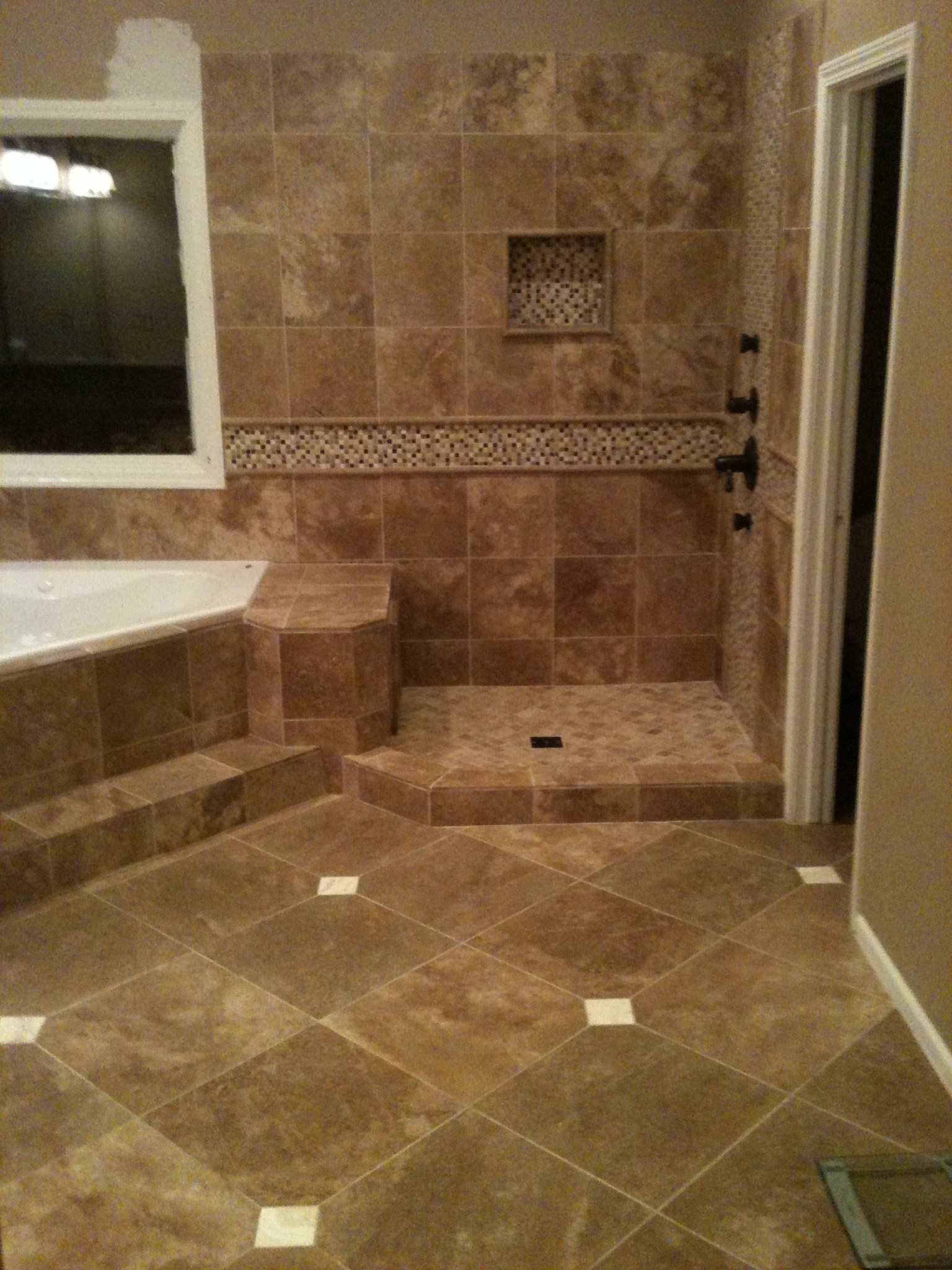 Lifestyle Custom Tile logo