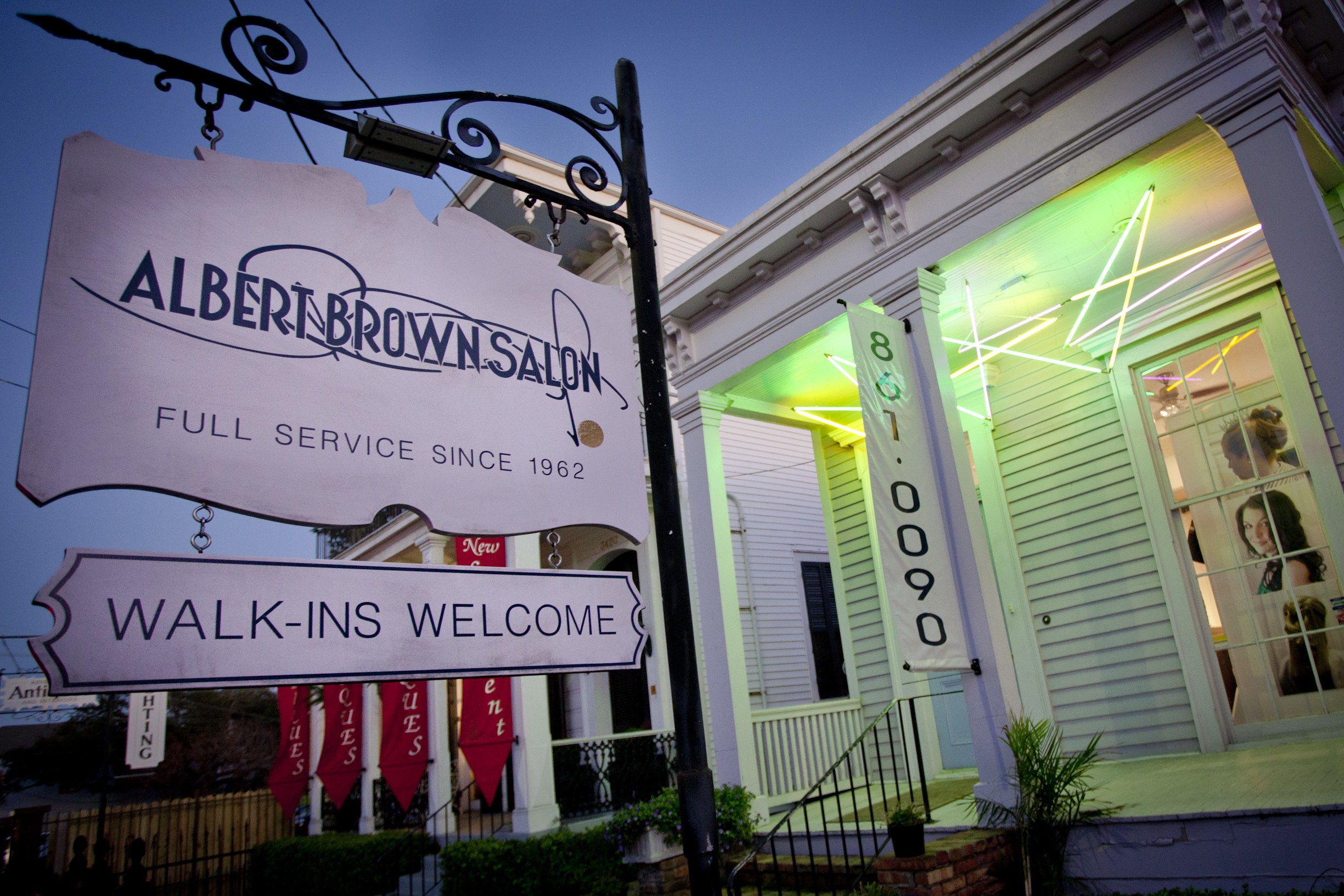 ALBERT BROWN SALON logo