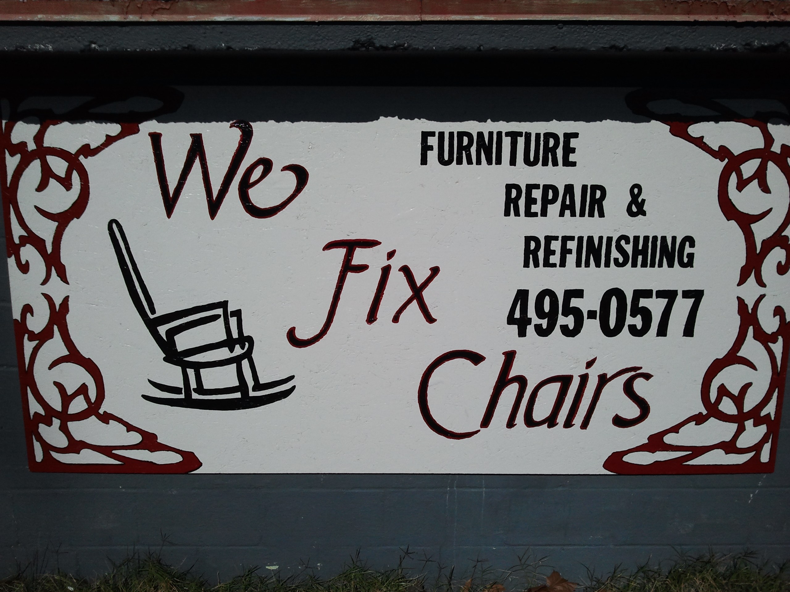 WE FIX CHAIRS logo