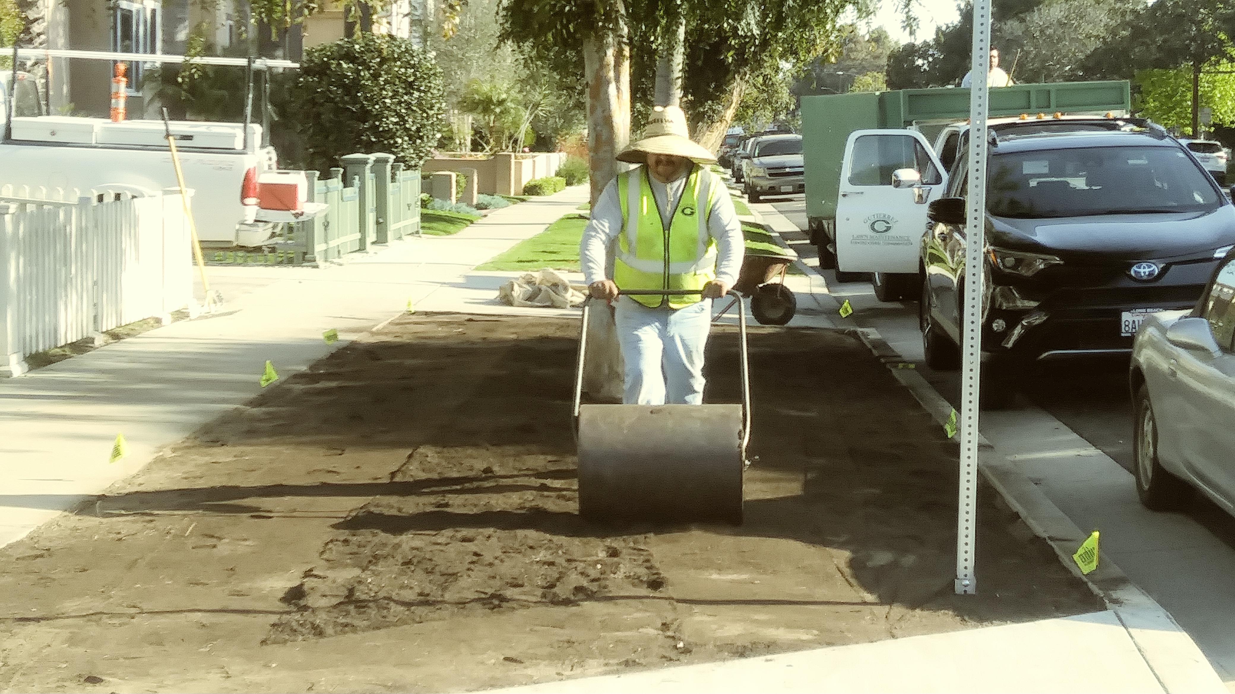 JUAN GUTIERREZ LAWN CARE logo