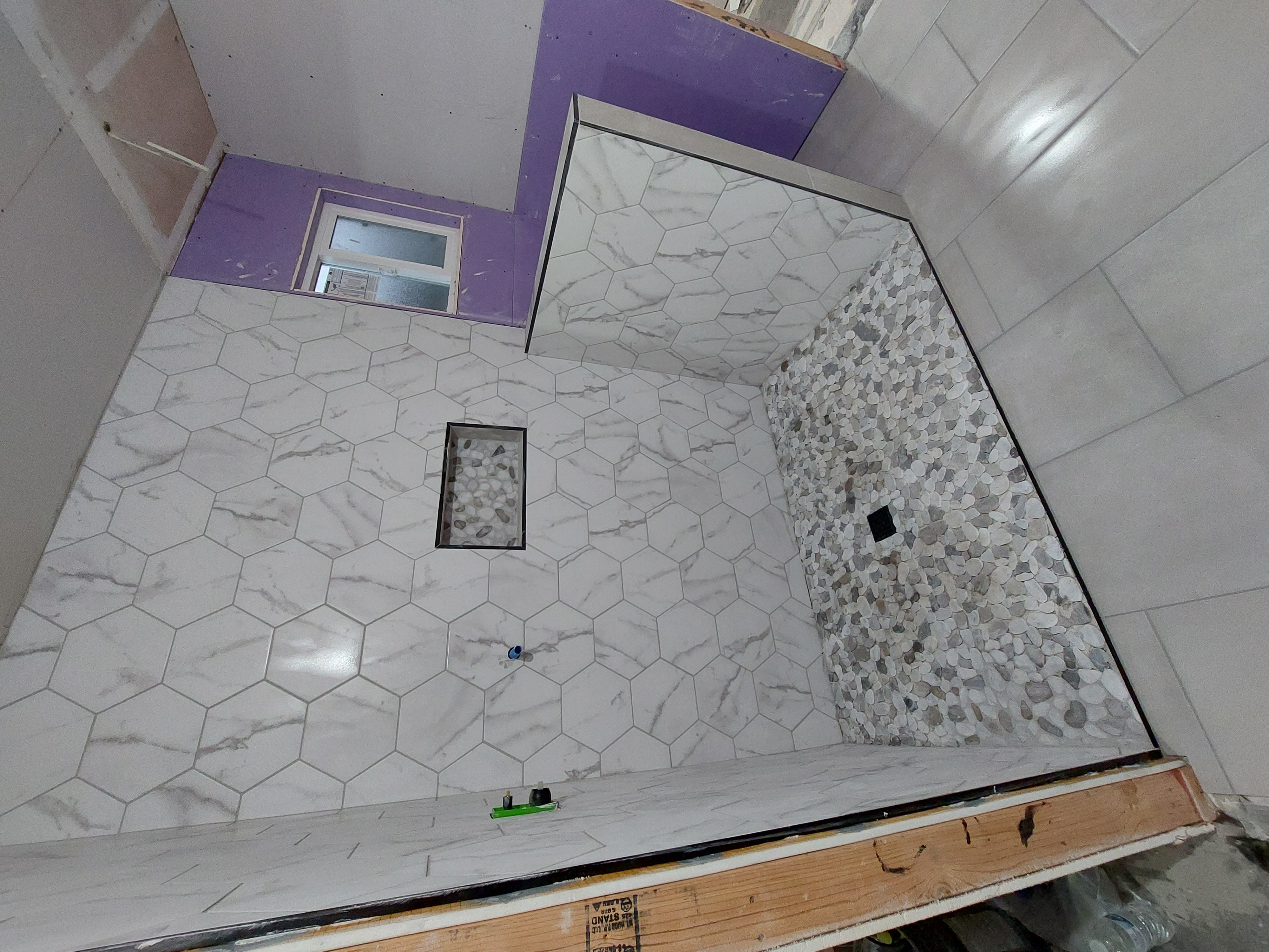 Logo for Calderon Tile & Stone