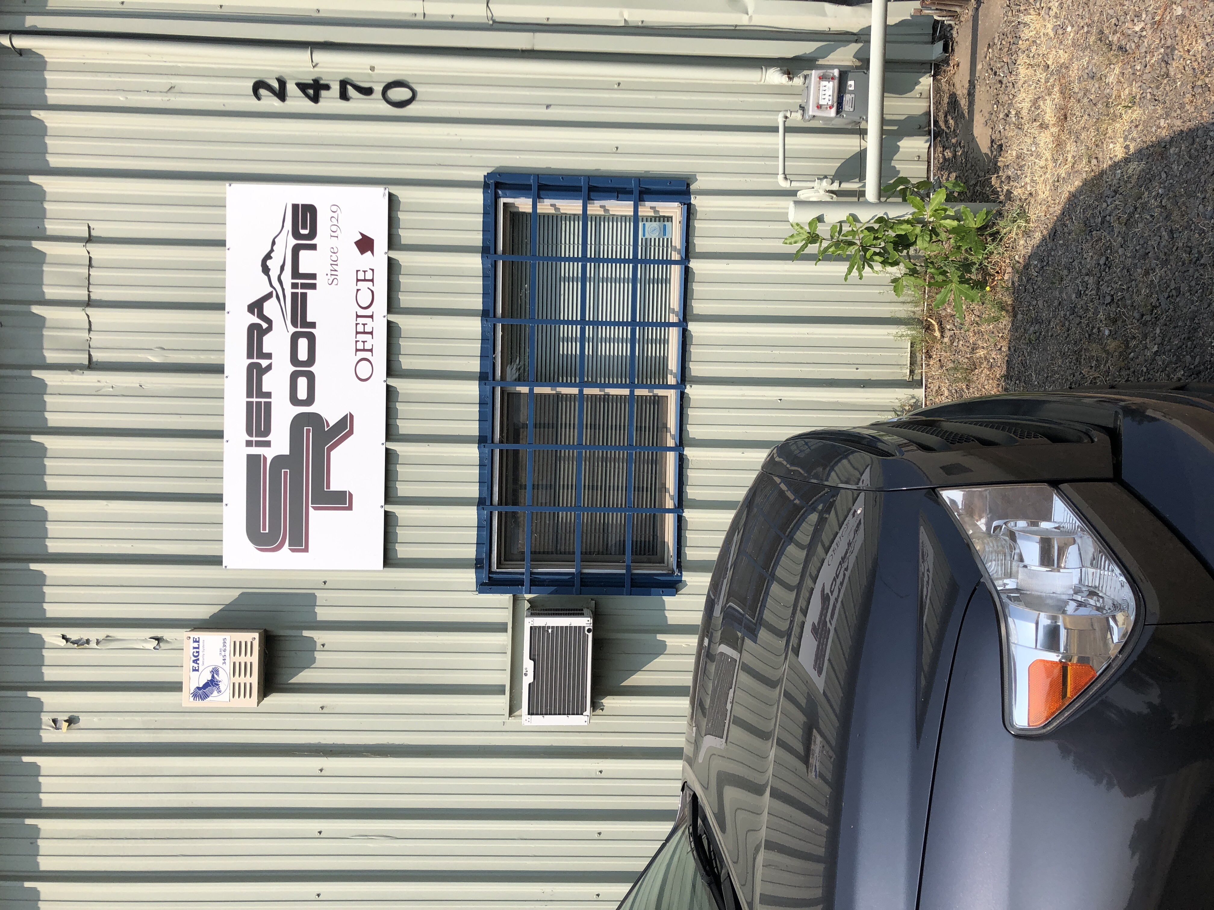 Sierra Roofing logo