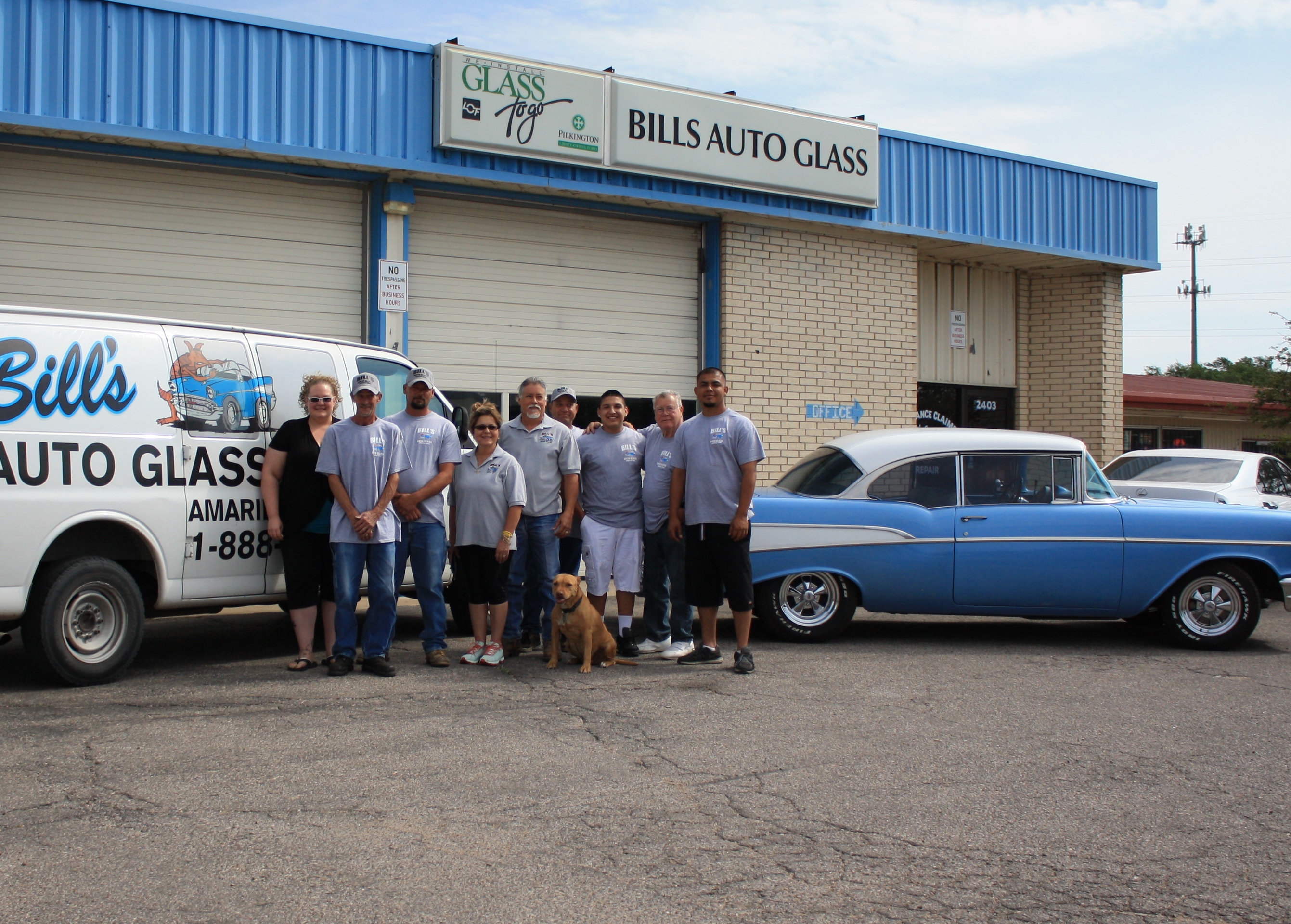 BILL'S AUTO GLASS logo