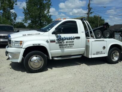 Express towing & recovery logo