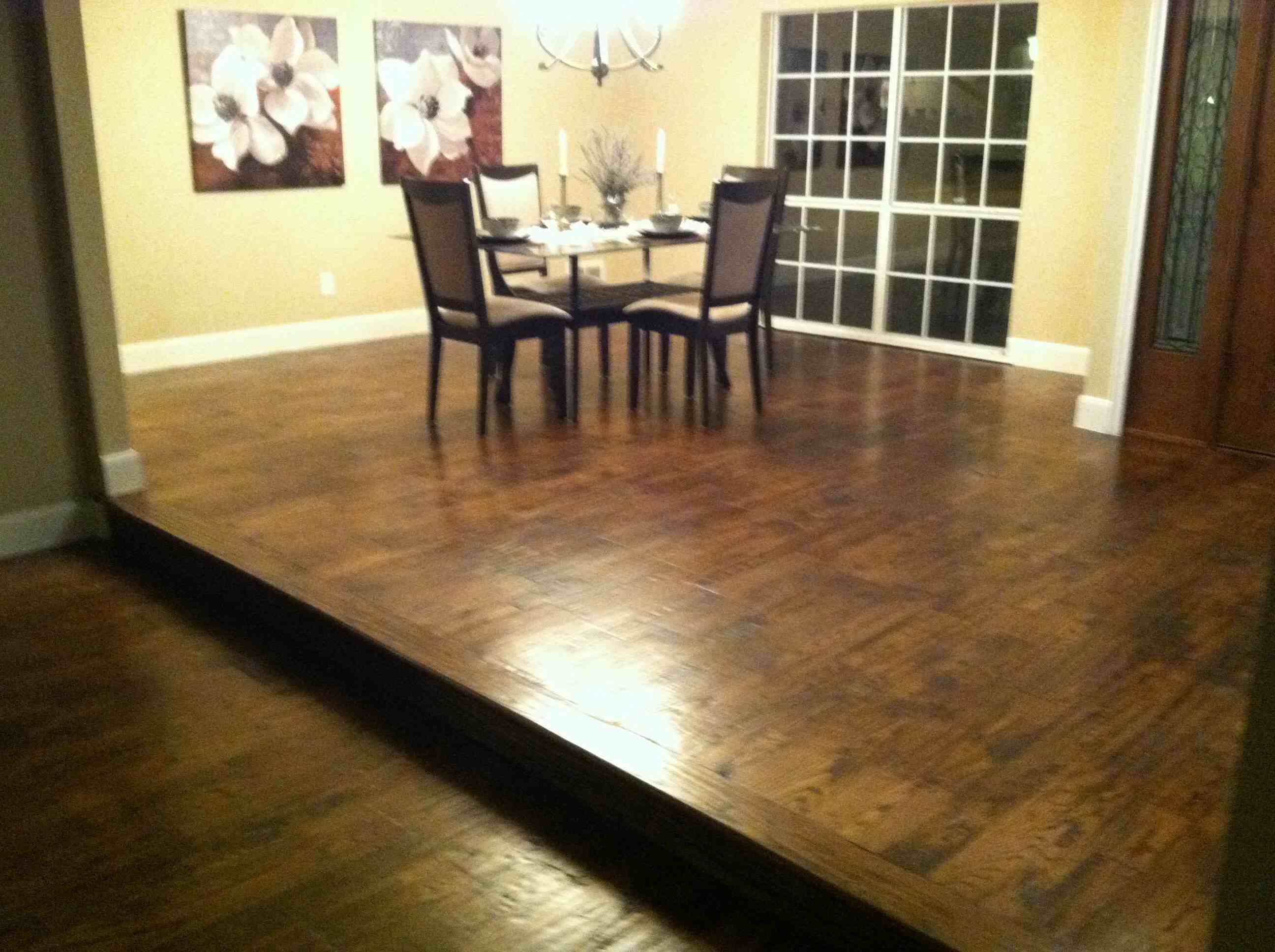 Jj's flooring specialist logo