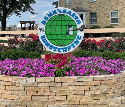 DOWN TO EARTH LANDSCAPING logo