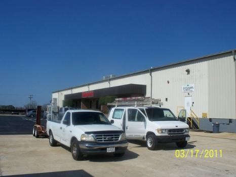 MALONE'S CUSTOM PAINTING INC logo