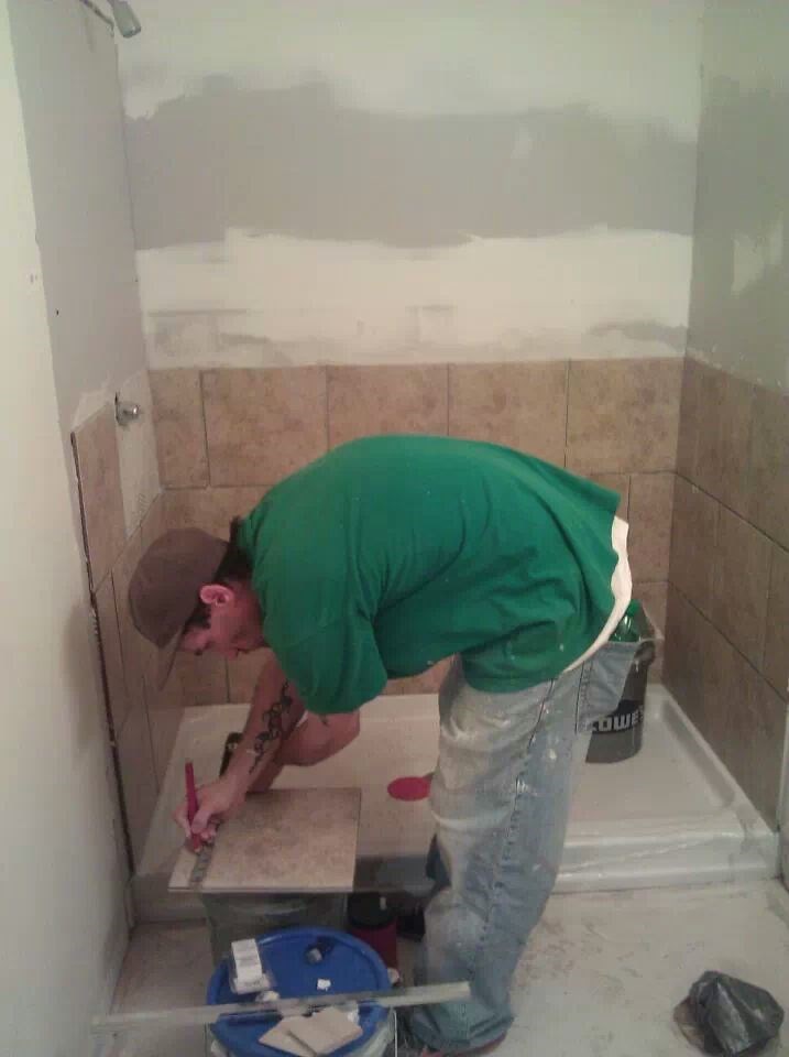 CREATIVE FLOORING&REMODELING logo