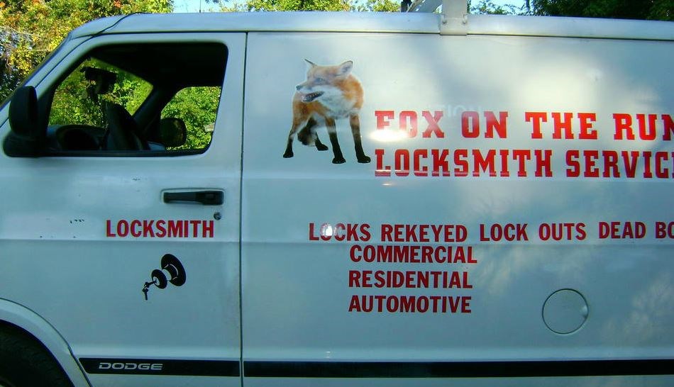 Fox On The Run Lock & Key logo