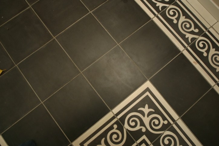 Logo for ARRIS FLOORING