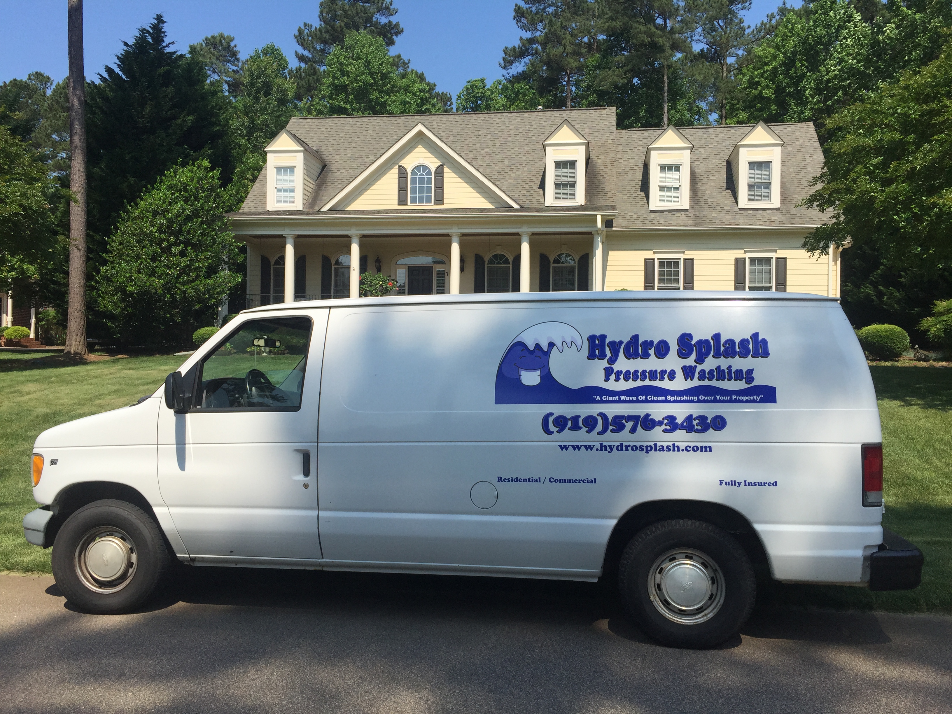 Hydro Splash Pressure Washing logo